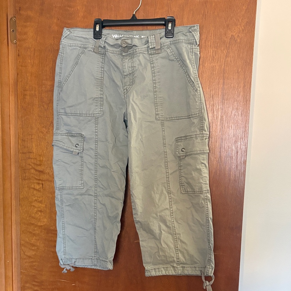 Wallflower Olive Green Cargo Capri Pants with Utility Pockets